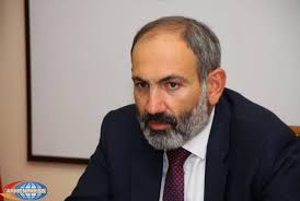 Paşinyan: Əsgərimiz it yeməyi yeyir
